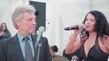Lourdes Valentin Feat. Jon Bon Jovi - Living On A Prayer (Canlı Performans)
