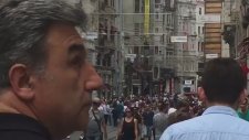 İstiklal Caddesinde Tam Teçhizat Dolaşan Kamuflajlılar