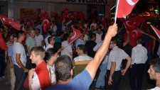 Darbe Girişimine Karşı Türkiye Sokaklara Döküldü