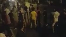 Darbeci Askerlerin Tankı İnsanları Eziyor (+18)