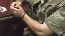 DARBECİ KOMUTANIN DÜŞTÜĞÜ HALE BAKIN REZİLLER BUNLARA UYAN DİNSİZ İMANSIZLAR HELAK OLDUNUZ