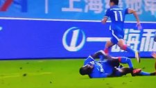 Demba Ba'nın Ayağı Kırıldı!