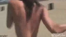 Güzel Kıza Böyle Şakamı Olur Bikinisinin İplerini Kesti
