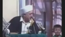 Fethullah Gülen'i Dinlerken Ağlayan Çocuk