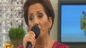 Aysun Gültekin - Al Yeşil Giyinmiş Geline Bakın Aysun Gültekin - Al Yeşil Giyinmiş Geline Bakın