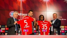 Bayern Münih yeni transferlerini tanıttı