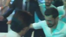 Robin van Persie, Hasan Ali'nin düğününde coştu.