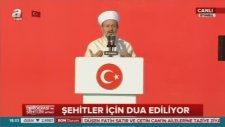 Diyanet İşleri Başkanı Yenikapı Mitinginde Şehitler için Dua Etti