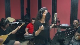 Deniz Toprak - Yanımda Sen Olmayınca Deniz Toprak - Yanımda Sen Olmayınca