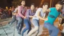 Halayı Yeni Bir Boyuta Taşıyan Gençler