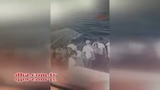 3 Askerin Şehit Olduğu Geminin Bota Çarpma Anı