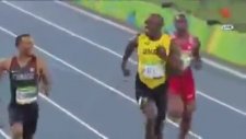 200 Metre Yarışını Gülerek Bitiren Usain Bolt Ve Andre De Grasse