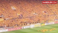 Dynamo Dresden - RB Leipzig Maçında Stadyuma Boğa Kafası Attılar