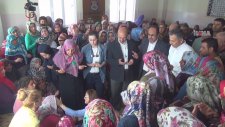 HDP’liler Çarşaflı Kadınları Taziye Evinden Çıkarmaya Çalıştı