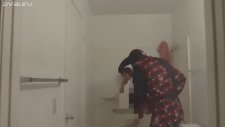 Duş Alan Kıza Yapılan Acımasız Şaka