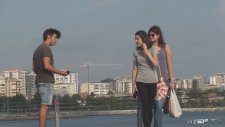 Türkiye'de Popoya Şaplak Atma Şakası - Ayef Tv