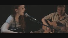 Gökçe Özgül - Shut Up And Let Me Go (Akustik Canlı Performans)