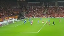 Eren Derdiyok'tan Müthiş Rövaşata Golü (Tribün Çekimi)