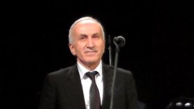 Erol Armutlu - Gül Gül Yüzüne Âşık Olan Gülşeni N'eyler Erol Armutlu - Gül Gül Yüzüne Âşık Olan Gülşeni N'eyler