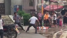 Aşırı Şiddetli Kung Fu Sokak Kavgası