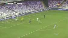 Kalecinin Rakip Futbolcuya Tekme Tokat Dalması