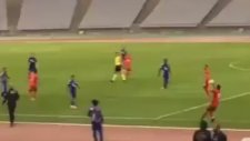 Eskişehirspor Kalecisinin 70 Metreden Gol Atması