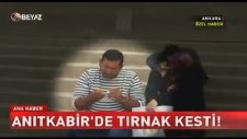Anıtkabir'de Tırnak Kesmek