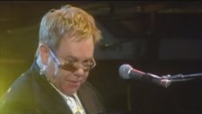 Elton John - Funeral for a Friend/Love Lies Bleeding