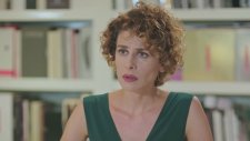 Cansu’nun Dokturu Parkinson’dan Şüpheleniyor Dilara! | Paramparça 74. Bölüm (3 Ekim Pazartesi)