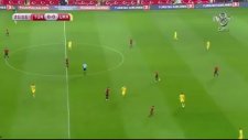 Sergen'in Türkiye Ukrayna Maçında Sigarayı Yaktığı An