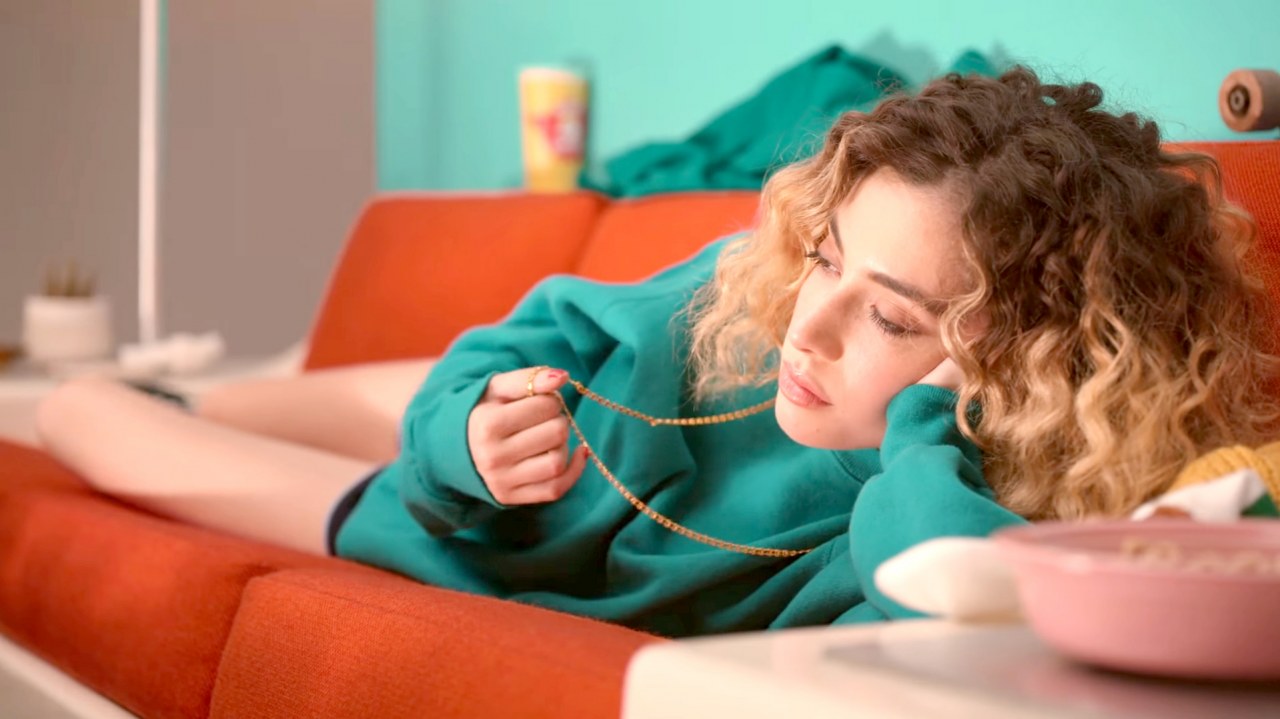 Glass Animals Season 2 Episode 3 Dinle