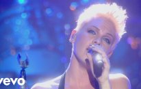 P!nk - Family Portrait