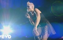 P!nk - Leave Me Alone