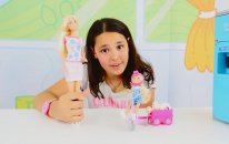 Barbie Oyunları - Play Doh Oyun Hamuru İle Sandviç Yapımı.