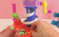 Play Doh Kurabiye Canavarı: Şeker Yapıyoruz! - Oyun Hamuru