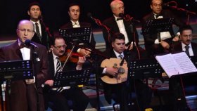 Suat Yıldırım - Gül Kokulu Saçların Menekşe Bakışların Suat Yıldırım - Gül Kokulu Saçların Menekşe Bakışların