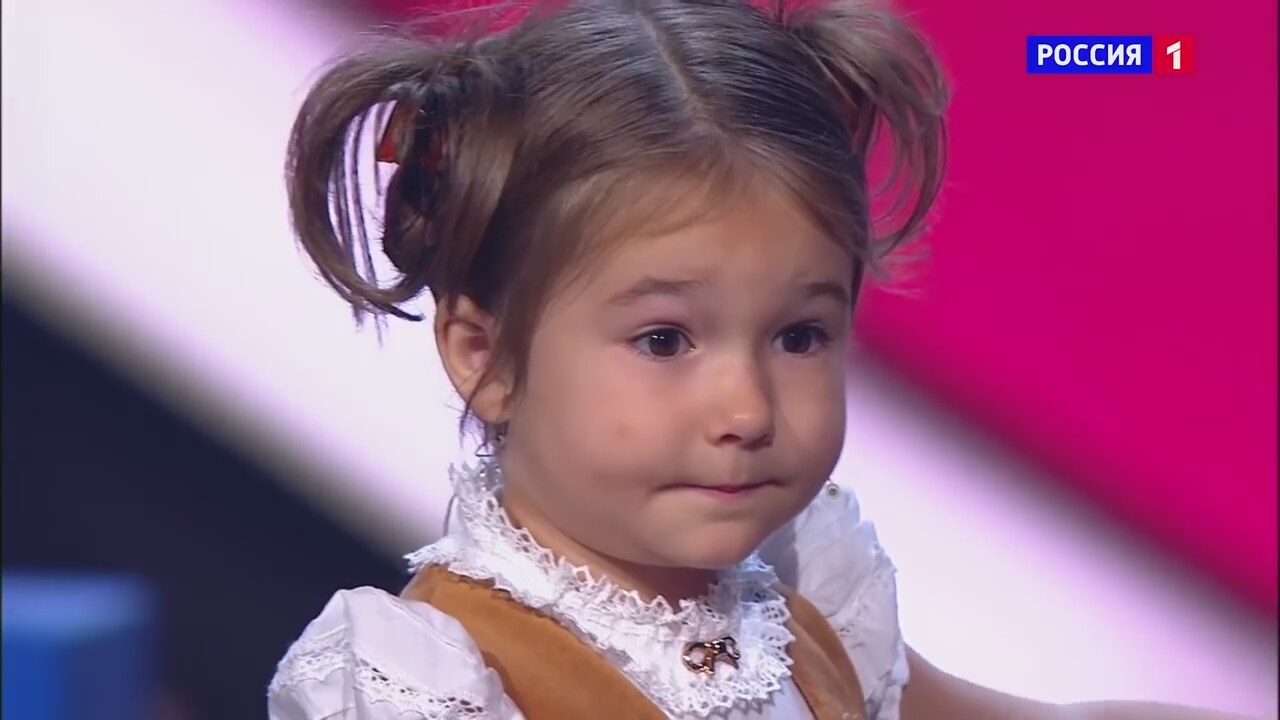 4 yaşında 7 dil konuşuyor 4 yaşında 7 dil konuşuyor