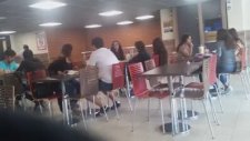 Burger King Tuvaletinde Kadın Taklidi Yapan Liseli