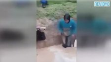 Kız Çocuklarına Yılanlı İşkence (+18)