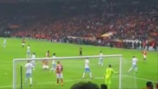 Eren Derdiyok'un Son Atakta Direkten Dönen Rövaşatası