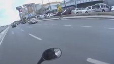Motosikletin Önüne Kırıp Dayılanmak