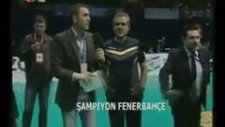 Avrupa Şampiyon'u Olan Voleybol Hocası'nı İtekleyen TRT Muhabiri'ne Ali Koç Tepkisi