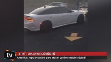 Lüks Arabasından Evsizlere Para Dağıtan Rapçi