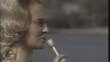 Tammy Wynette - D-I-V-O-R-C-E