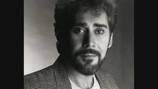 Earl Thomas Conley - Holding Her & Loving You