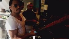 Nusret İn Metrelik Adana Kebabı Şişe Saplaması