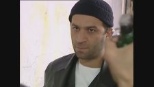 Mesut Elinde El Bombası Patlatıyor - Arka Sokaklar