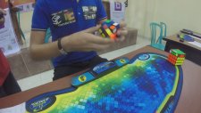 4.74 Saniyede Rubik Küpünü Çözerek Dünya Rekoru Kıran Genç