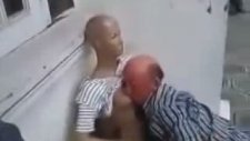 Cansız Mankene Hallenen Dayı