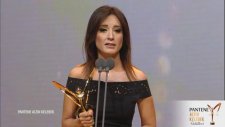 En İyi Kadın Haber Sunucusu - Nazlı Çelik (43. Pantene Altın Kelebek Ödülleri - 13 Kasım 2016)